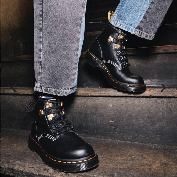 Dr Martens 101 Virginia boots, UK 5, NWT - Picture 1 of 14